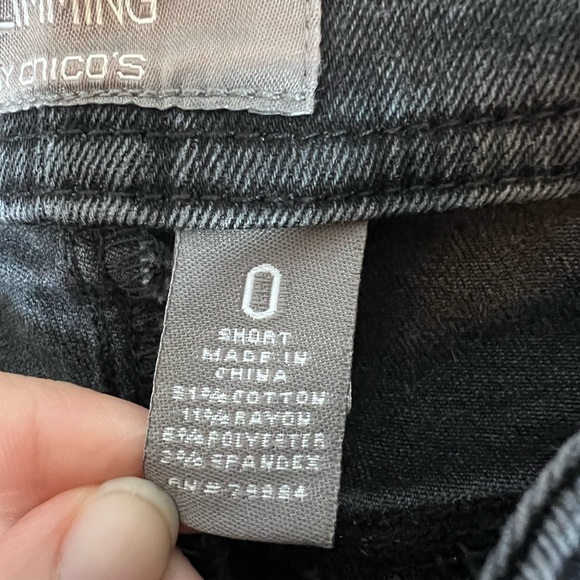 Chico’s So Slimming Straight Leg Jeans - Picture 5 of 6